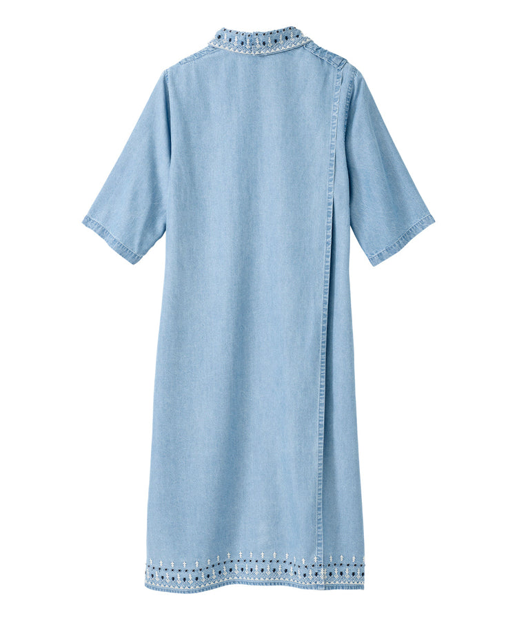 Collared denim dress with snap closure on shoulder