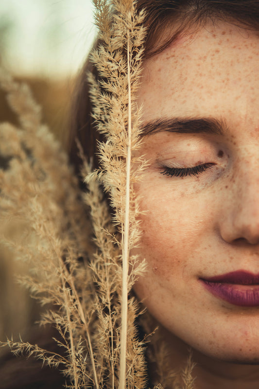 Avena Sativa (Oat Extract): The Gentle Healer for Inflamed and Irritated Skin