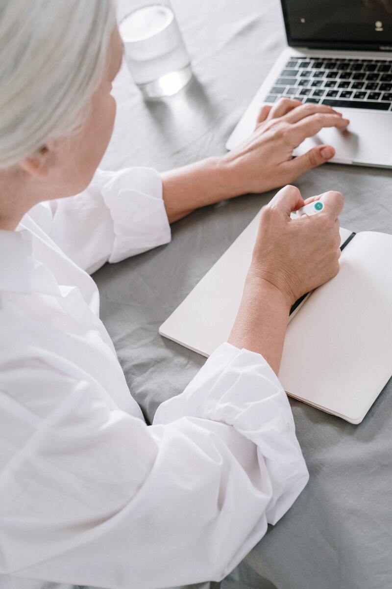 The Role of Adaptive Clothing in Fall Prevention for Seniors