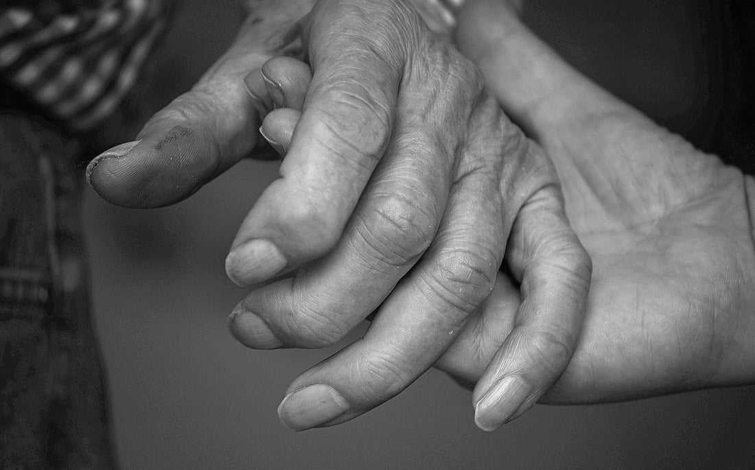 Early Signs of Dementia: What to Look Out For