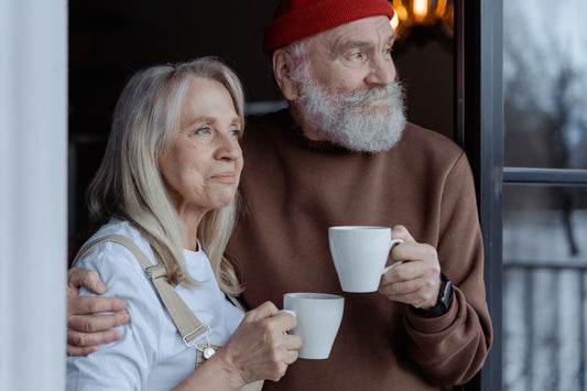Living Alone and Thriving: 13 Helpful Items for Elderly People