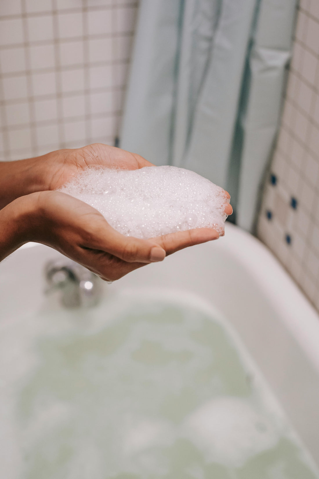 Body Wash for Sensitive Skin: Finding Products That Clean Without Irritation