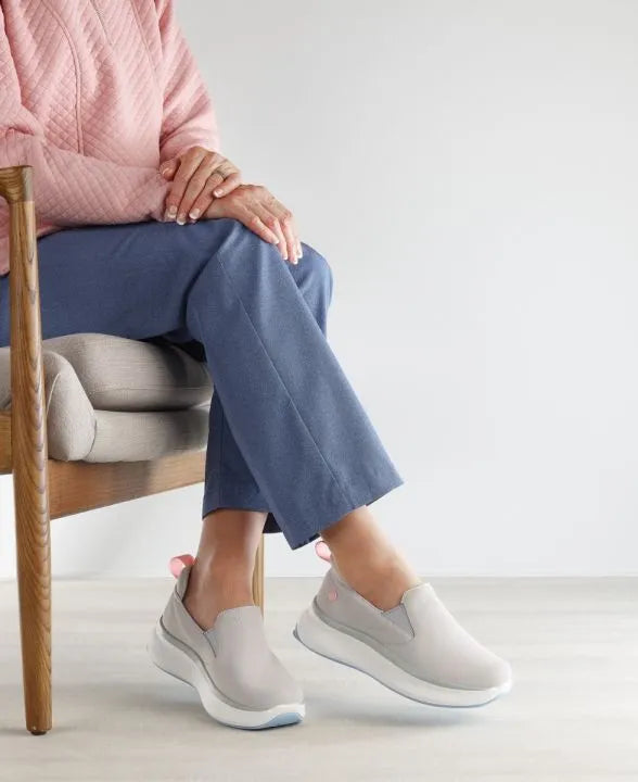 Women's Wide Walking Shoes