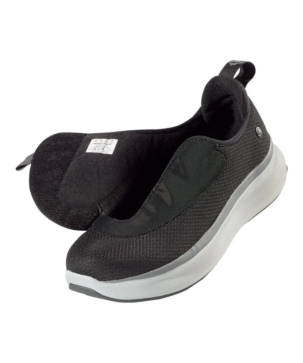Men's extra-wide adaptive shoes ,easy to use and supportive design with easy-touch closures, ideal for individuals with mobility issues