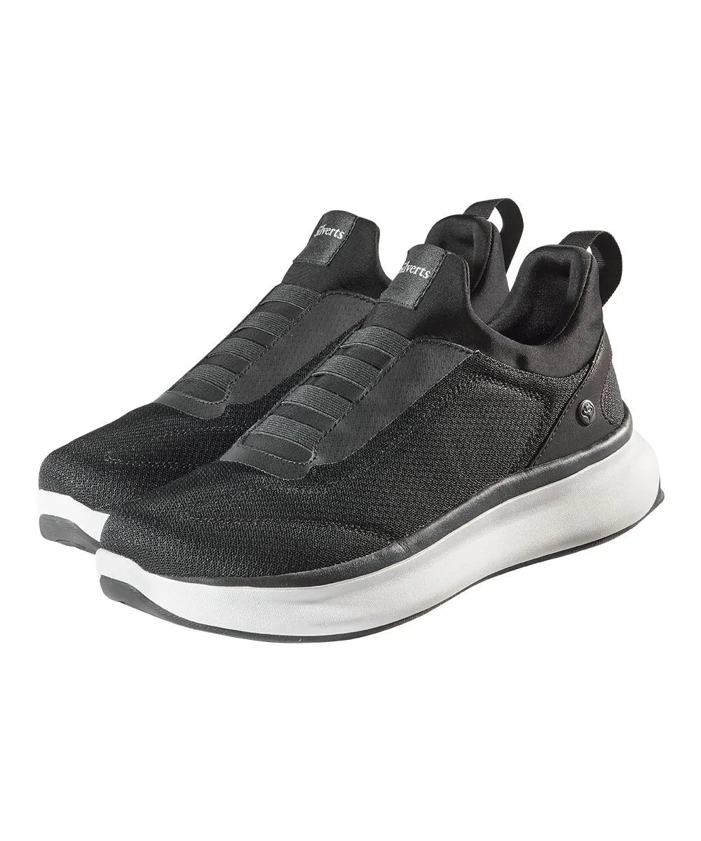 Men's Wild Slip On Sneakers Font View (Black)