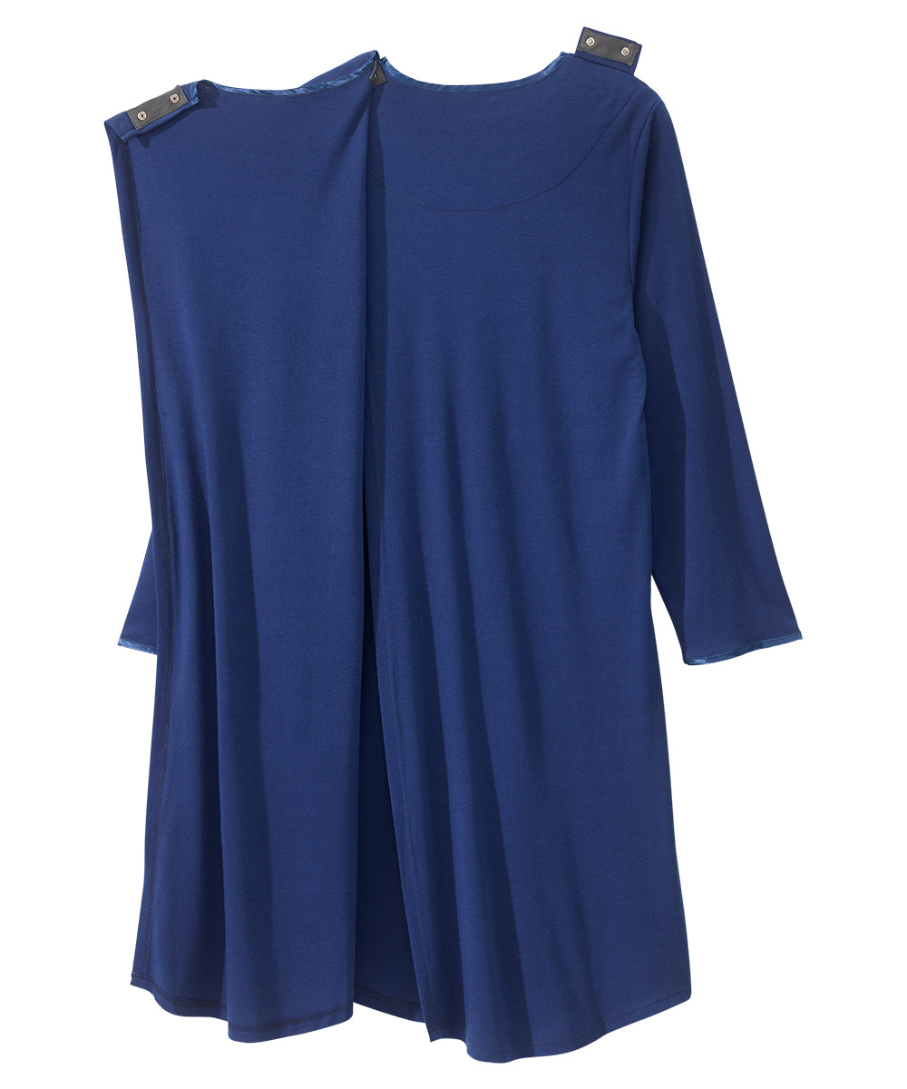 Snap closure of the navy Women's Long Sleeve Open Back Nightgown
