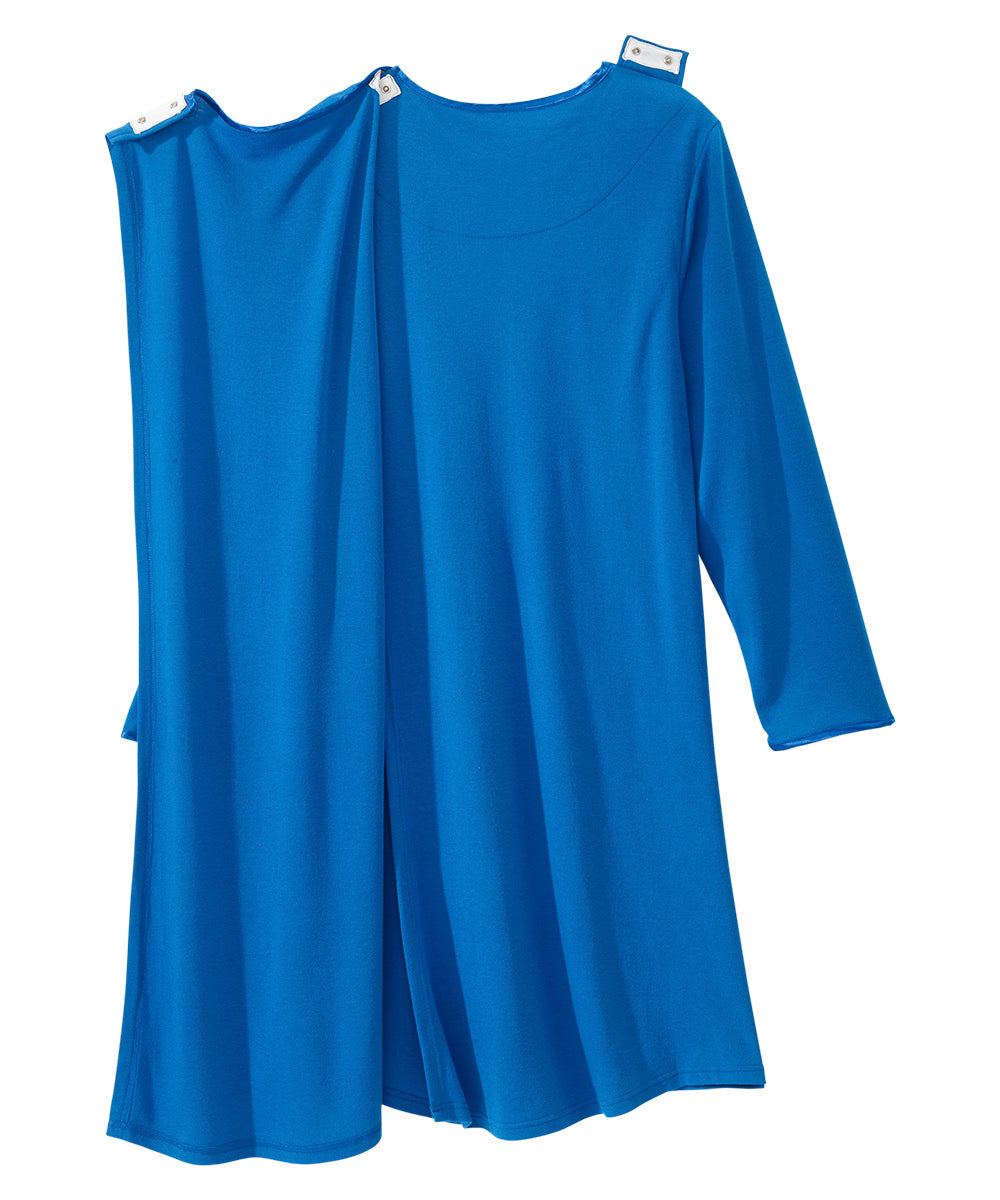 Snap closure of the royal Women's Long Sleeve Open Back Nightgown